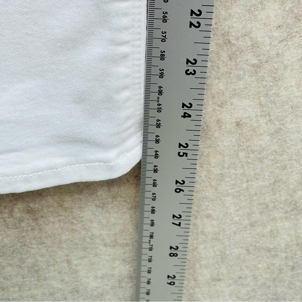 Women's Stylus Mid Rise 5 Pocket Skinny Ankle White Jeans, 6 Petite (28) - Picture 6 of 7